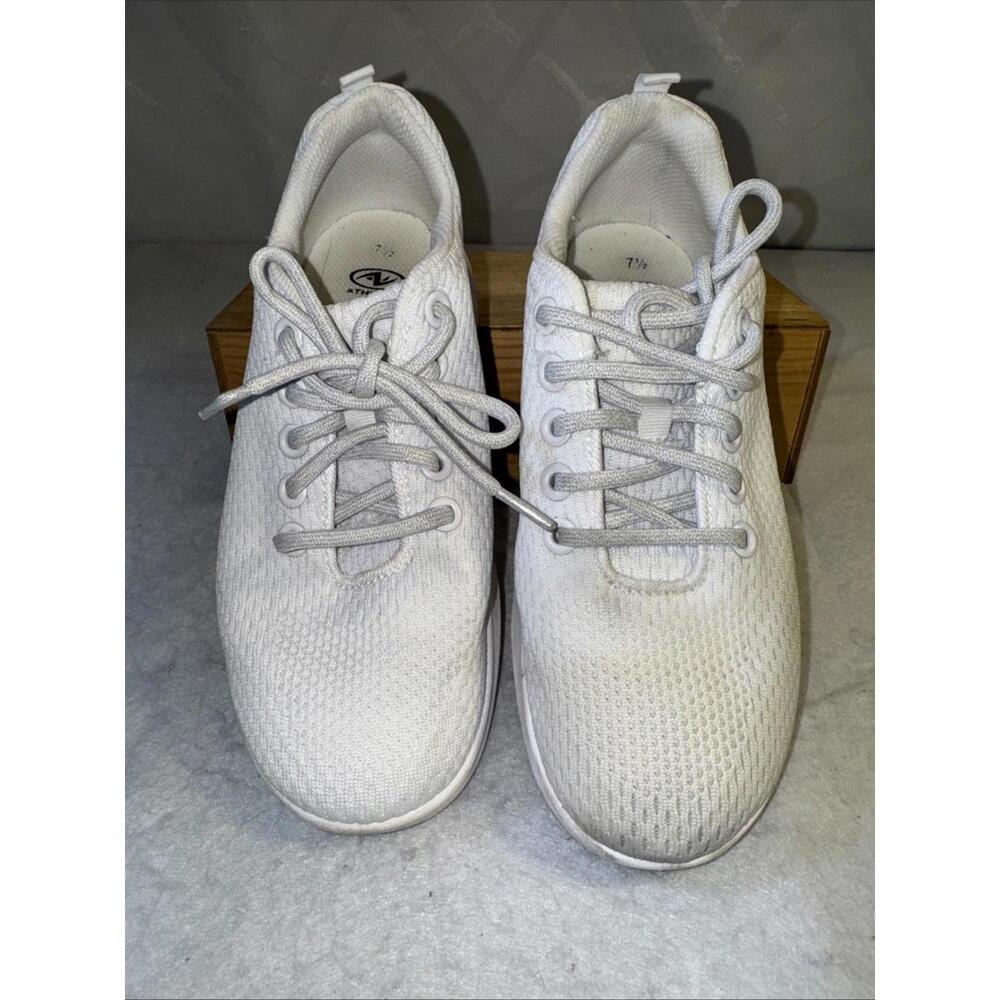 Athletic Works Womens   Size 7.5 White  LAce Up Athletic Sneakers